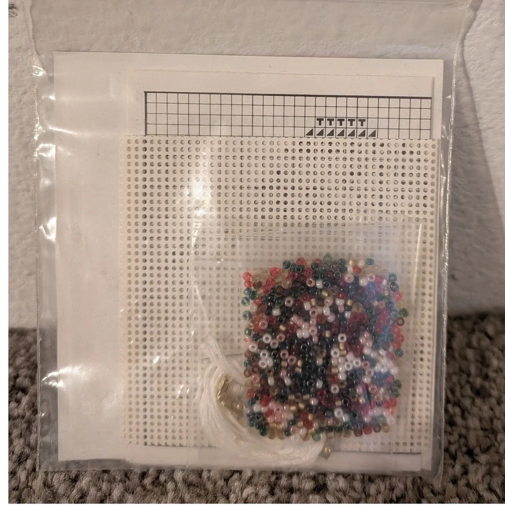 Mill Hill Holiday Ornaments Elfin Magic‎ Counted Glass Bead Kit H40 Vintage 1993